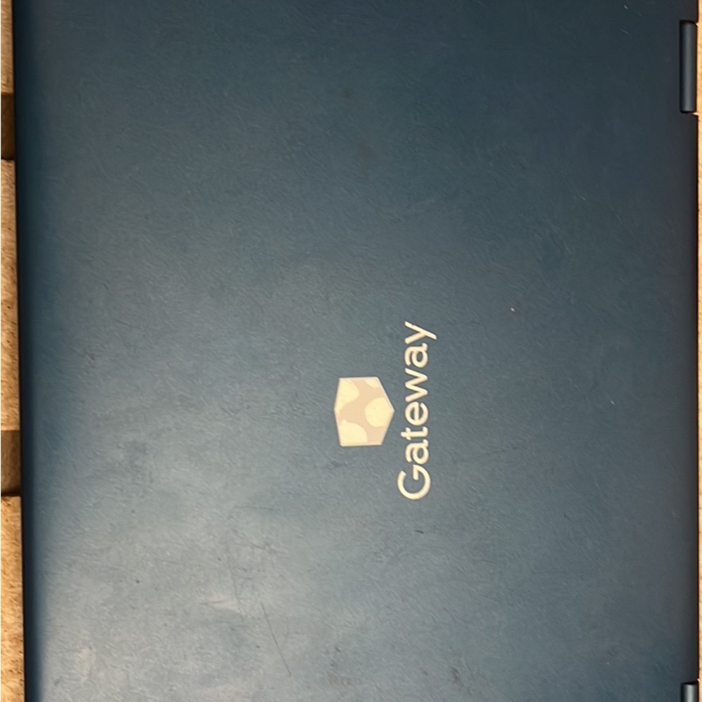 Laptops - Picture 3 of 4